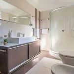 Penthouse Gea Apartment Premantura
