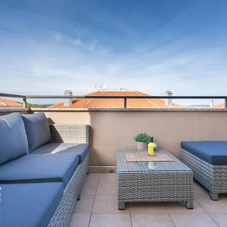 Penthouse Gea *